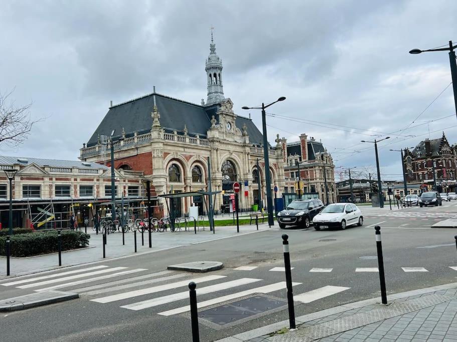 Apt Des Artistes, 3 Min A Pied Gare Et Centre Valenciennes Exterior photo