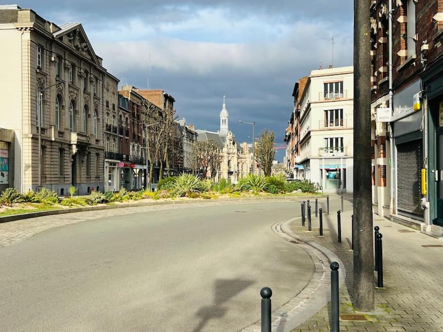 Apt Des Artistes, 3 Min A Pied Gare Et Centre Valenciennes Exterior photo