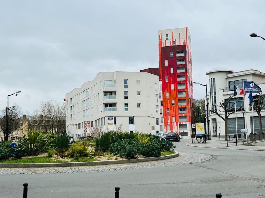 Apt Des Artistes, 3 Min A Pied Gare Et Centre Valenciennes Exterior photo